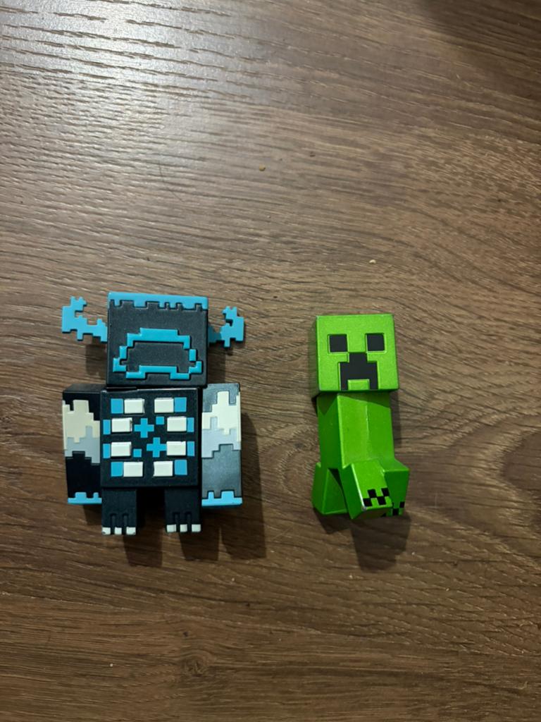 2 figurines minecraft, Verzenden, Zo goed als nieuw