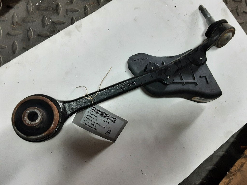 BRAS DE SUSPENSION AVANT GAUCHE (TRIANGLE) (FR3C3A262), Pièces américaines, Henry-Ford-Straße  1
50735  Köln, DE, Ford-Werke GmbH