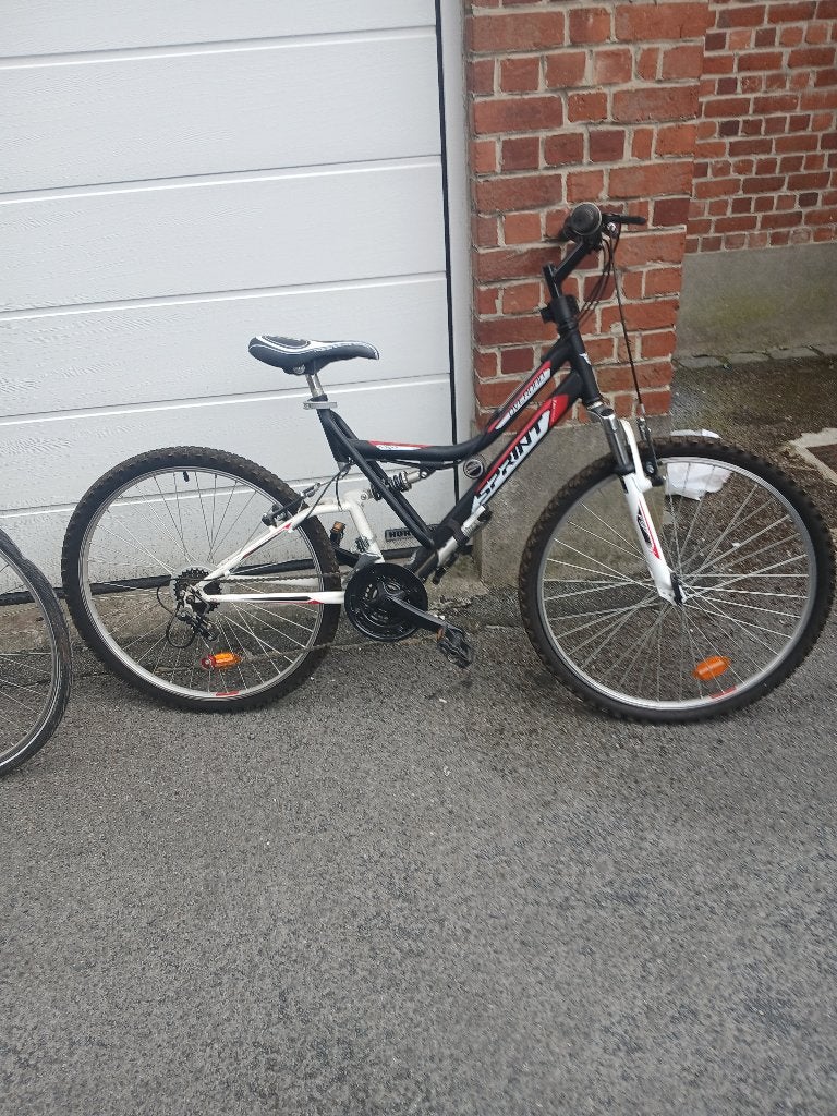 2 vélos, un vtt et de ville en bon état, Enlèvement, Comme neuf, Hommes, Autres marques