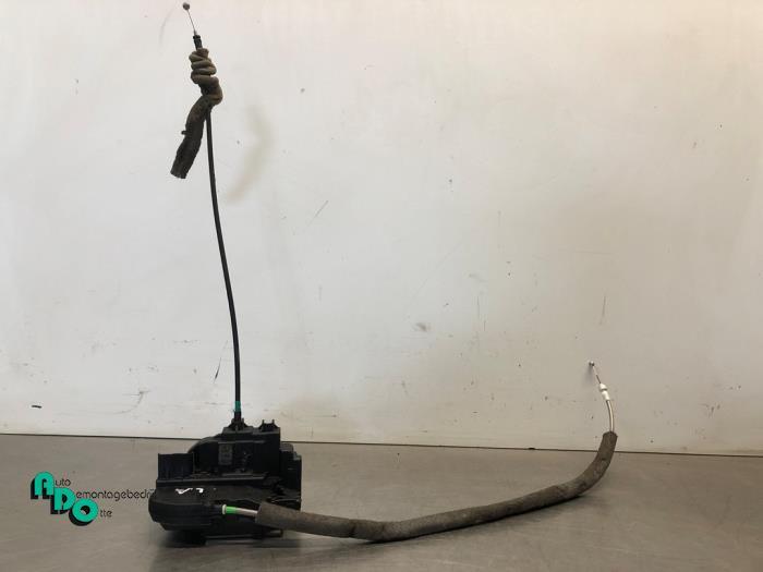 Serrure portière mécanique 4portes arrière gauche d'un Ni, -, 3 mois de garantie, Utilisé, -