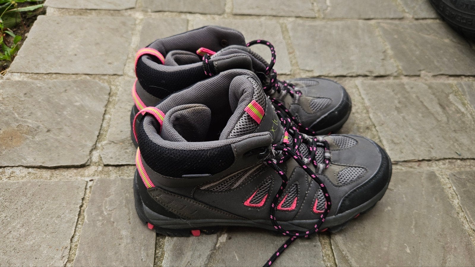 chaussures de marche taille 34-35, Enlèvement