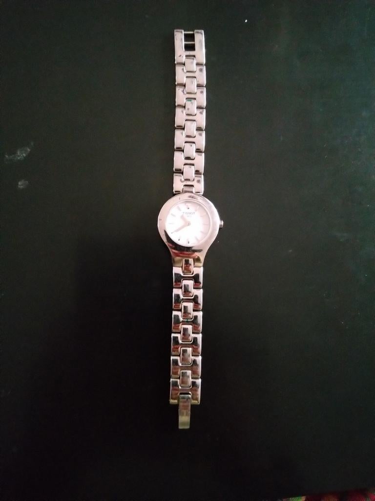 Tissot dameshorloge, Handtassen en Accessoires, Horloges | Dames, Ophalen of Verzenden