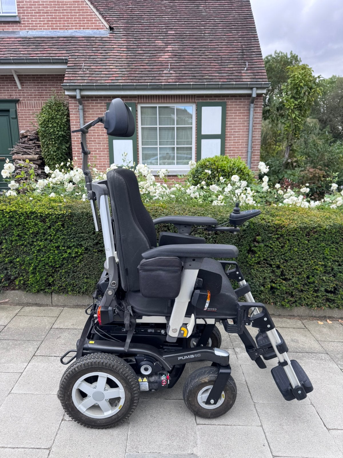 Fauteuil roulante Handicare Puma chaise électrique handicapé, Enlèvement ou Envoi, Comme neuf, Fauteuil roulant électrique