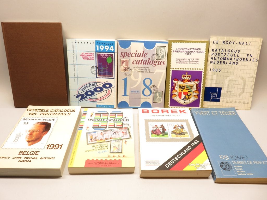 Diverse Postzegel catalogussen: o.a. Nederlandse, Belgische., Postzegels en Munten, Ophalen of Verzenden, Catalogus