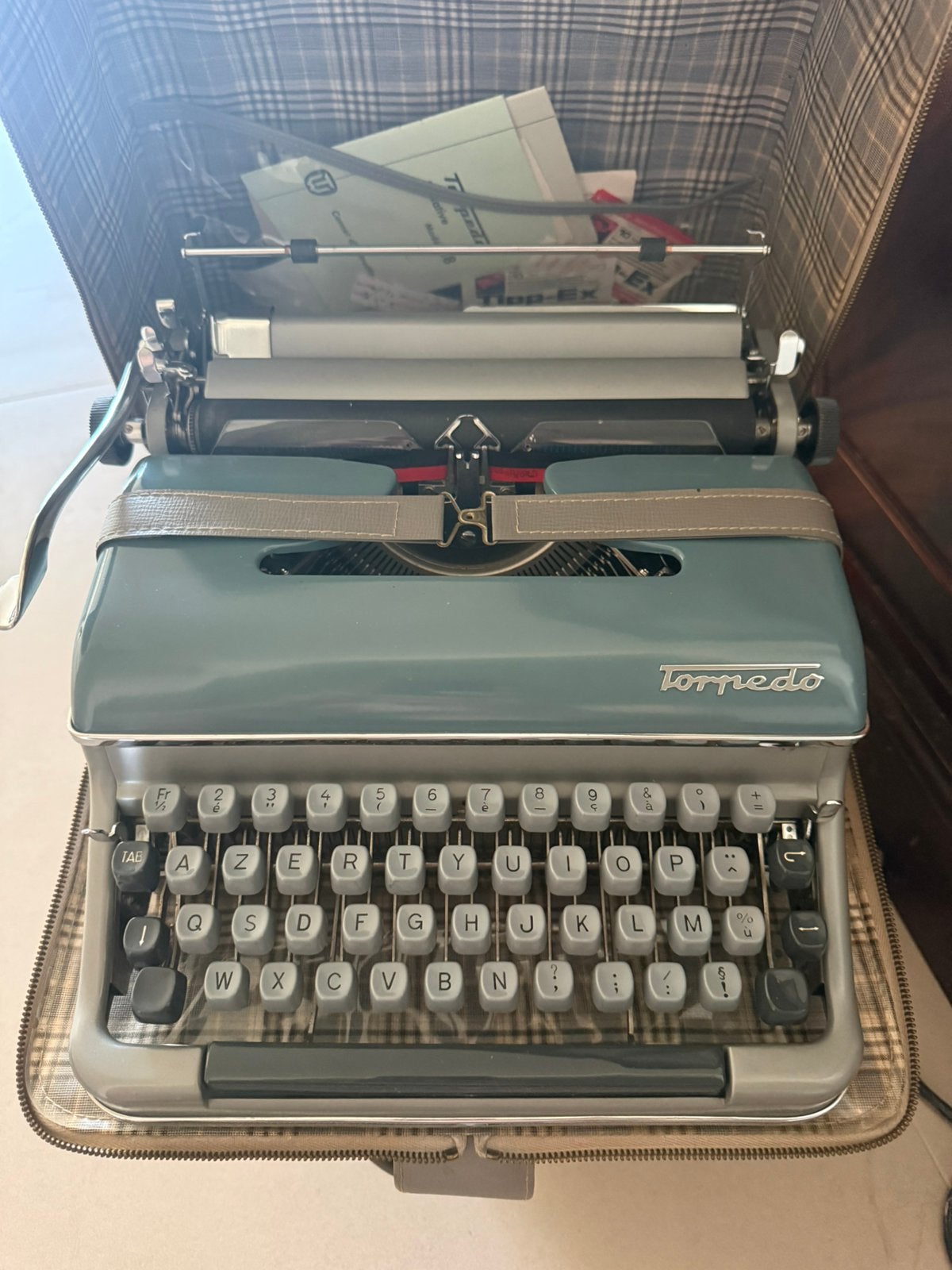 Torpedo 18 typemachine vintage met koffer en documenten, Diversen, Typemachines, Ophalen, Zo goed als nieuw