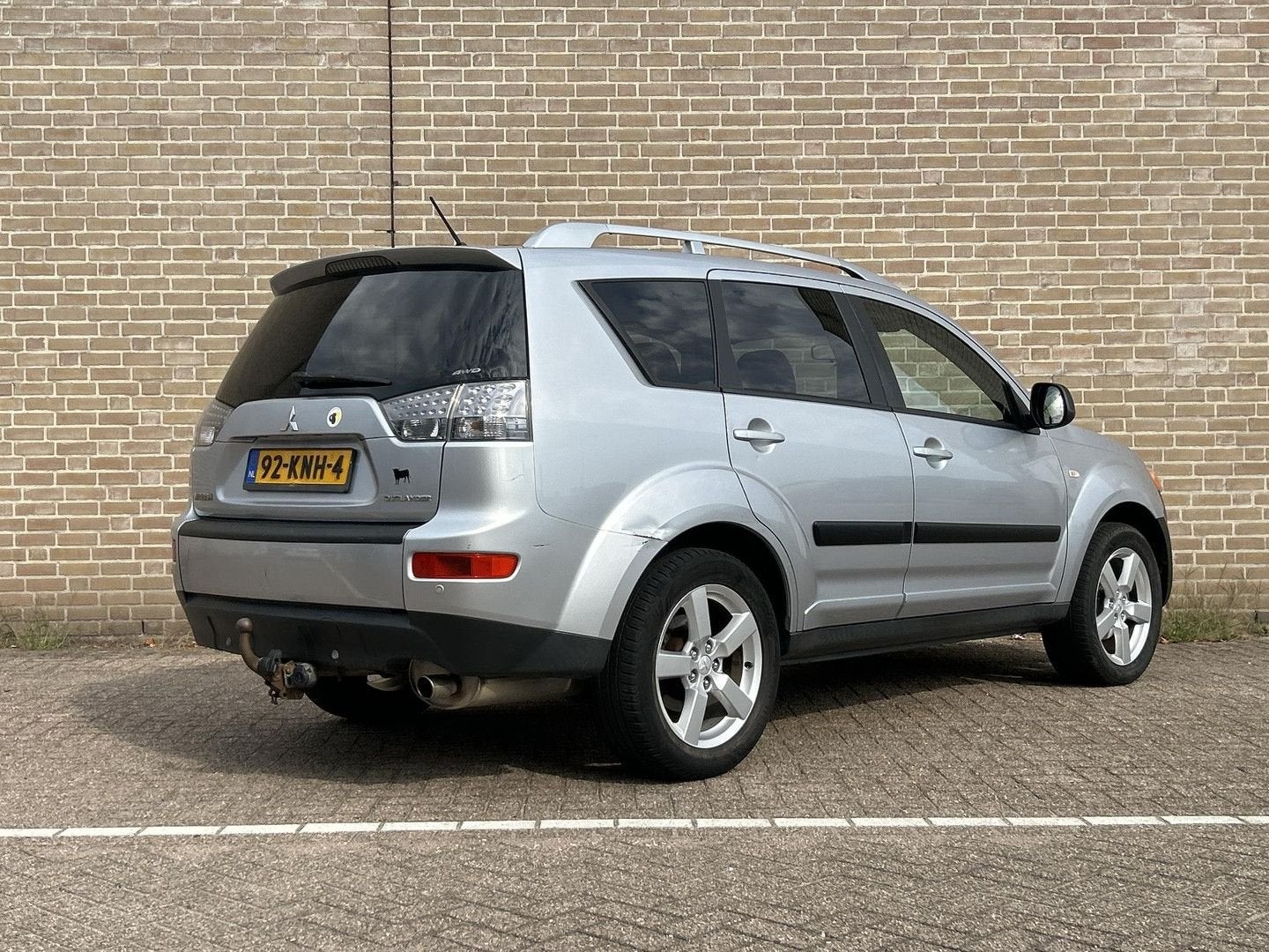 Mitsubishi Outlander 2.4 Intense+ Special Edition | Climate, Autos, Mitsubishi, Argent ou Gris, Achat, Outlander, Entreprise