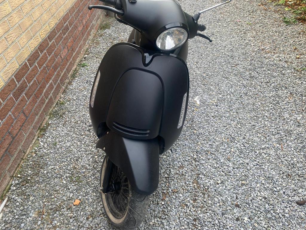 Zeer mooie Brommer te koop., Fietsen en Brommers, Brommers | Overige merken, Ophalen, Gebruikt, Klasse B (45 km/u), 50 cc