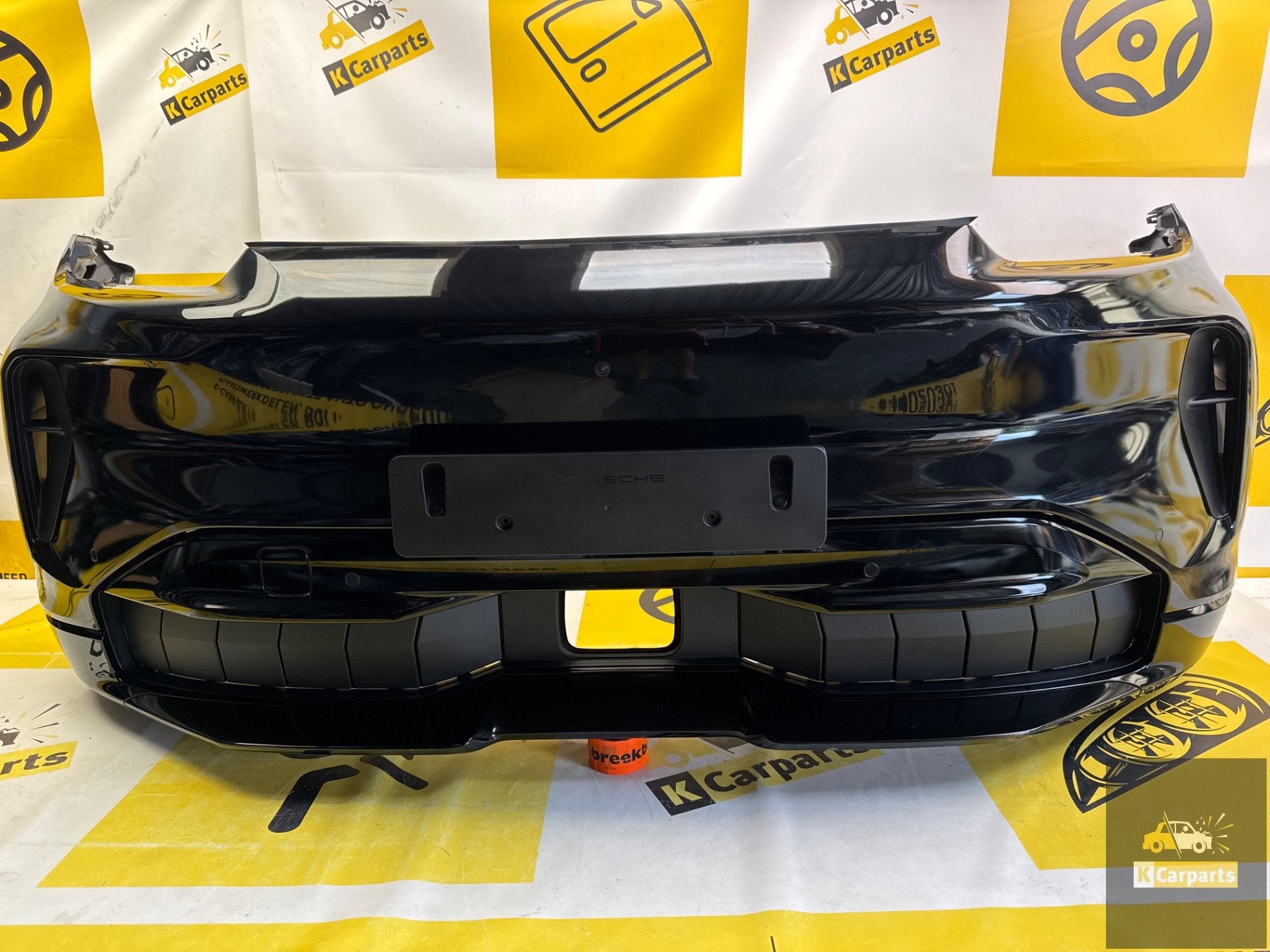Porsche Cayenne Elektrische Voorbumper 9Y4807221D Y9T Nieuw, Gebruikt, Voor, Porscheplatz 1
70435  Stuttgart, DE, Porsche