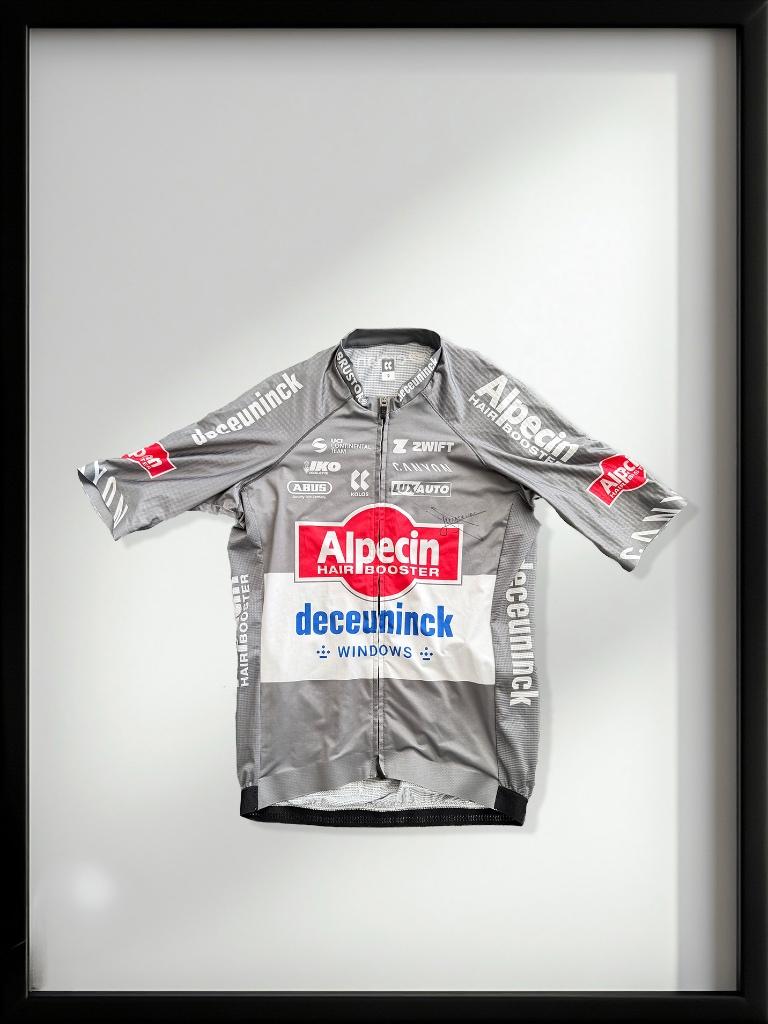Maillot de cyclisme porté et signé Joran Wyseure, Enlèvement, Utilisé, Maillot