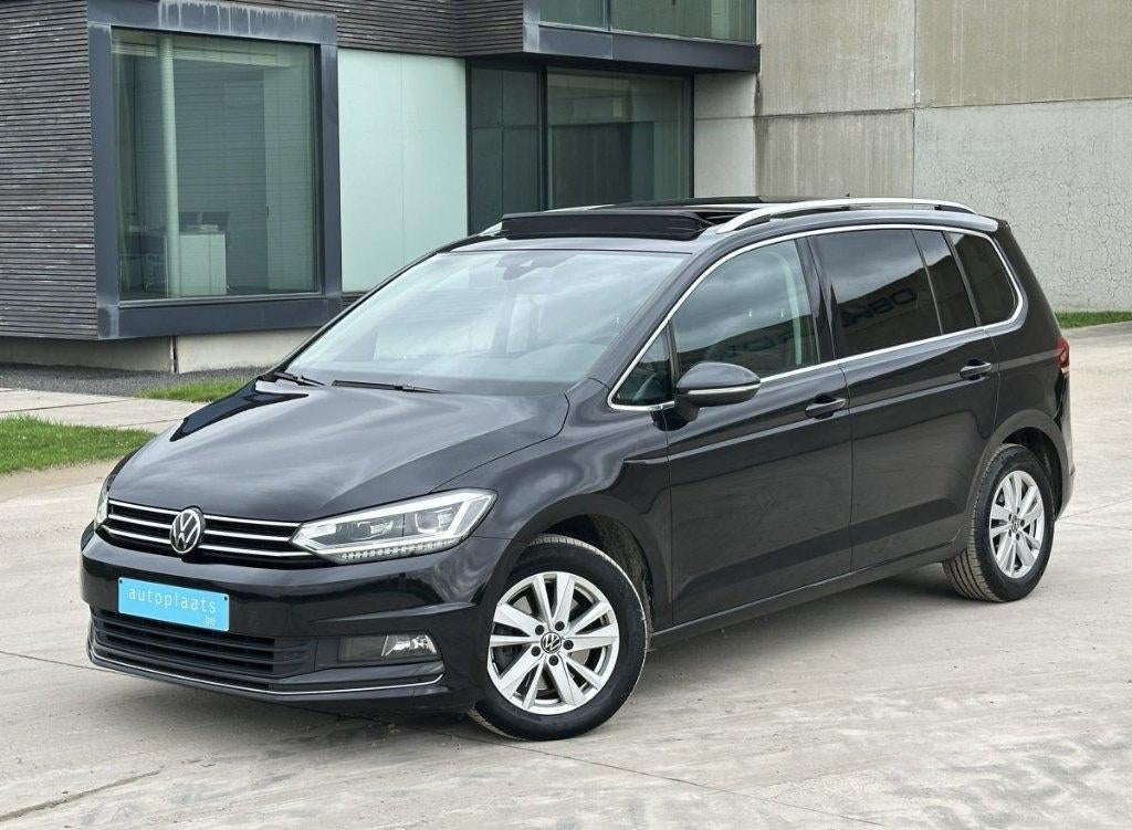Volkswagen Touran 2021 7zitplaatsen 93770km Panorama, Automaat, Monovolume, 1800 kg, Leder