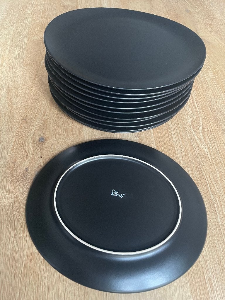 Assiette à dîner ovale Cosy & Trendy noire mate 32 x 27 cm, Maison & Meubles, Cuisine | Vaisselle, Assiettes(s), Enlèvement ou Envoi