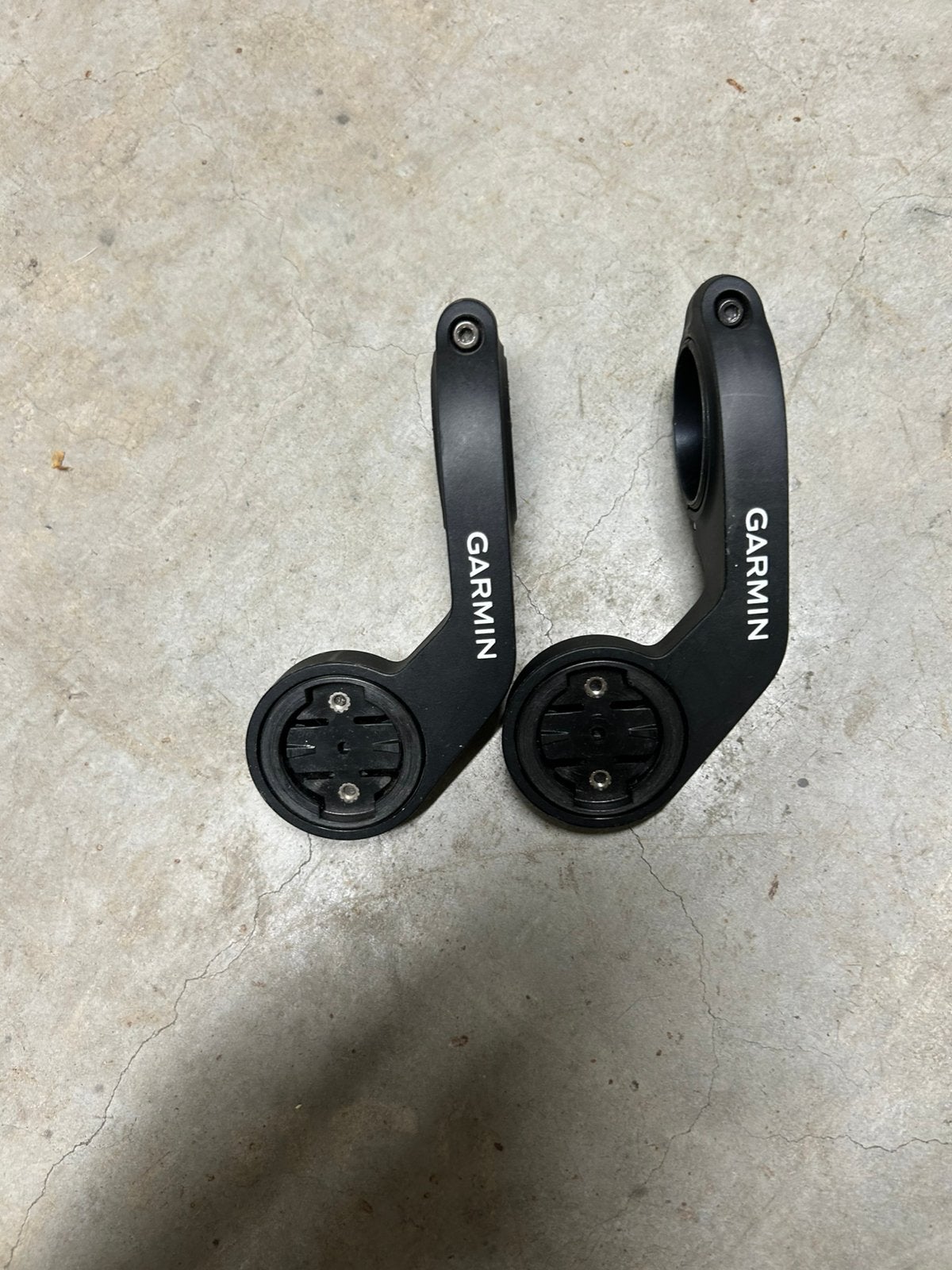 2 Garmin houders, Enlèvement ou Envoi, Comme neuf
