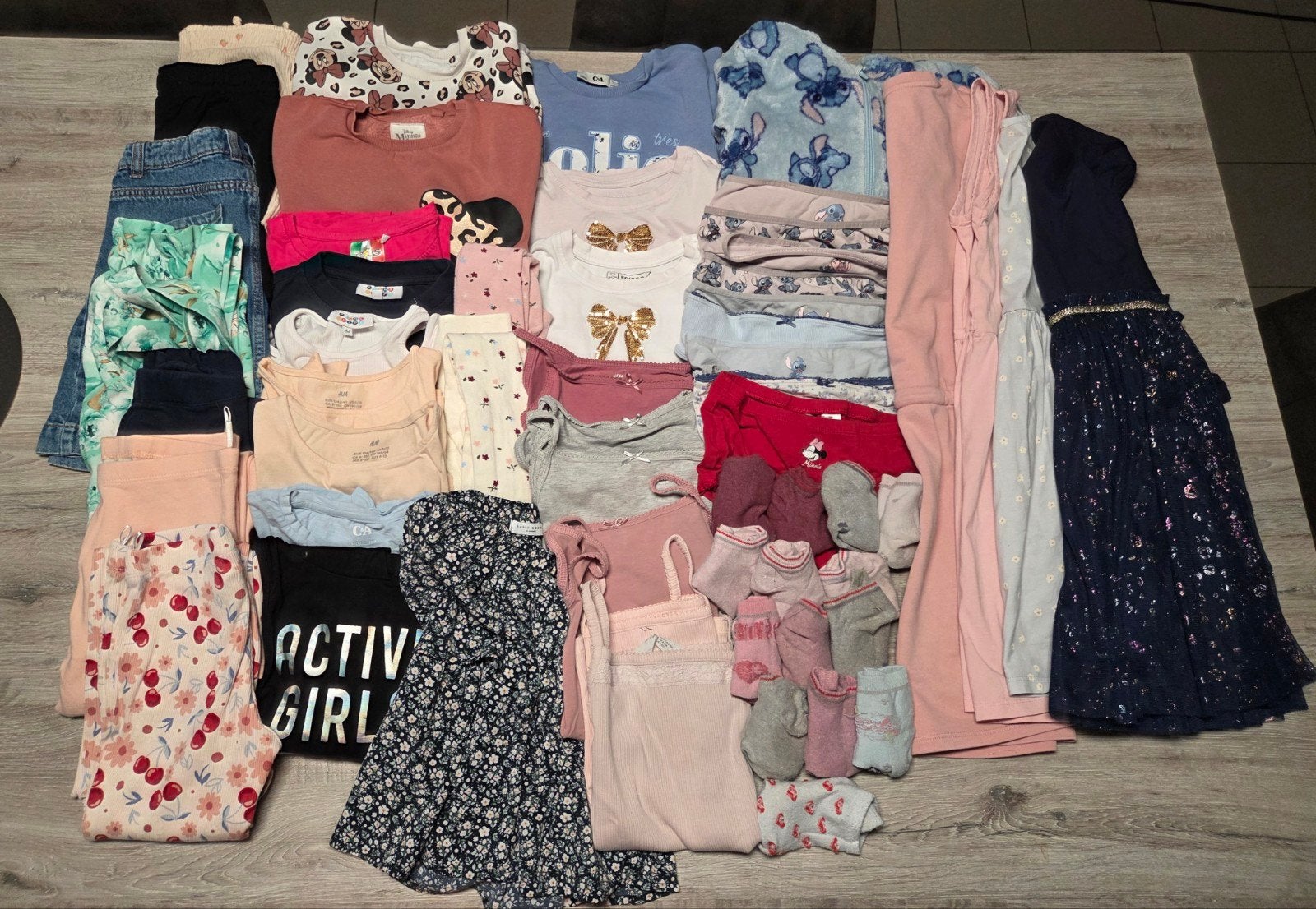 Pakket meisjeskleding maatje 134  56 stuks, Kinderen en Baby's, Kinderkleding | Kinder-kledingpakketten, Ophalen