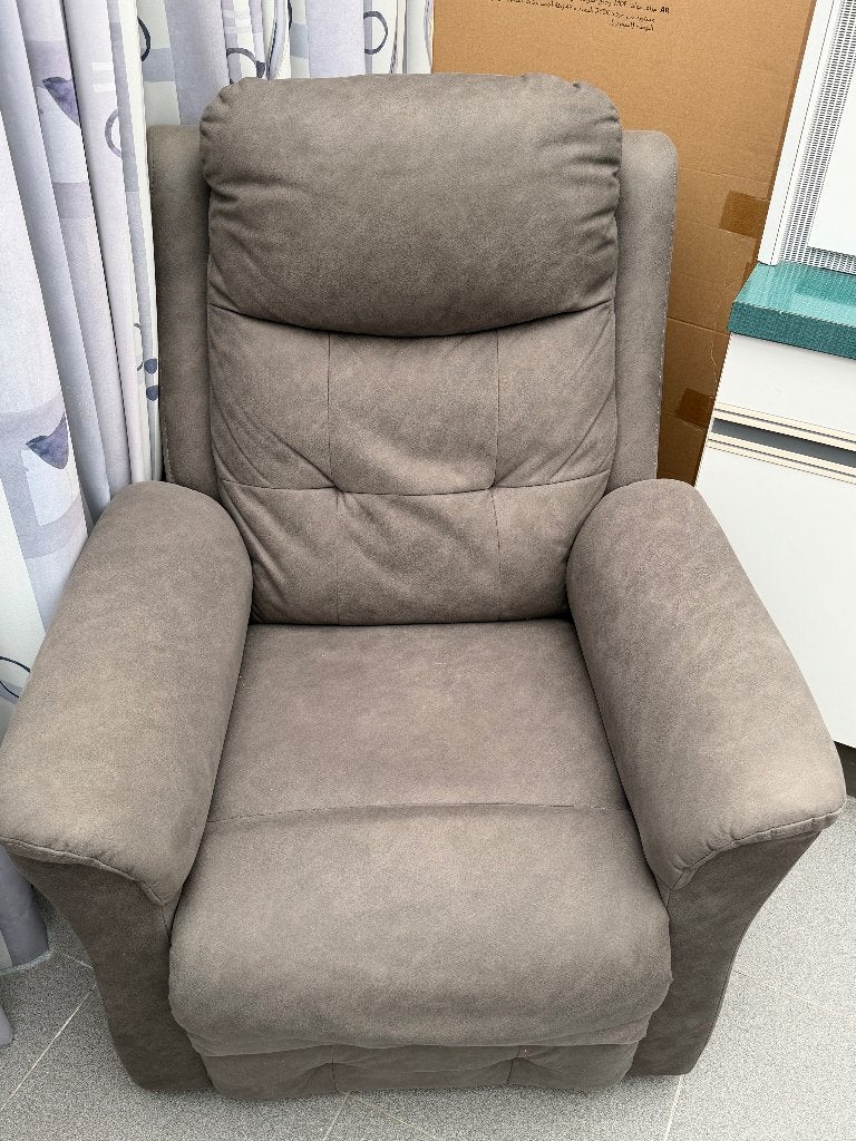 Relax zetel - Elektrisch grijze  Alcantara lift up model, Maison & Meubles, Fauteuils, 75 à 100 cm, Comme neuf, Enlèvement, 50 à 75 cm