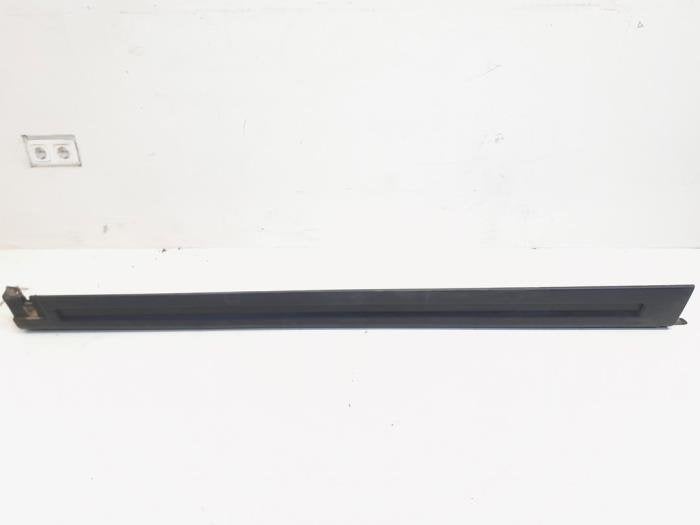 Zijskirt rechts van een Landrover Range Rover Sport (LRC 796, Auto-onderdelen, Carrosserie, Land Rover, Gebruikt, 3 maanden garantie