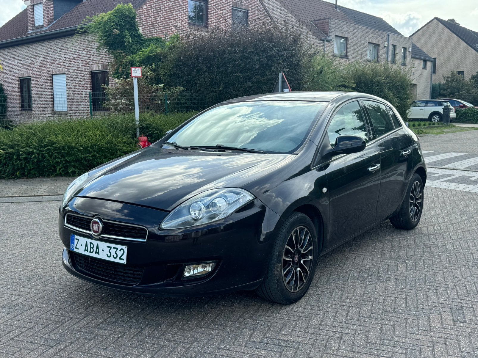 Fiat bravo 1.6 jtd, 105pk, airco, 132.000 km, 05.2015., Auto's, Voorwielaandrijving, Euro 5, Zwart, 4 cilinders