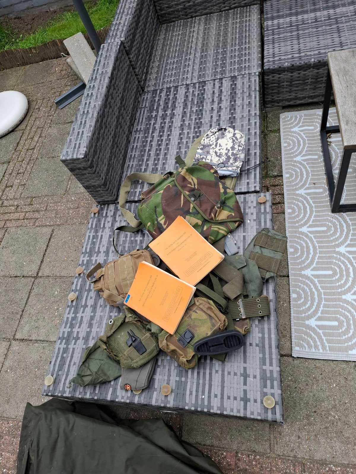 Sac de sport Army (voir publicité), Enlèvement