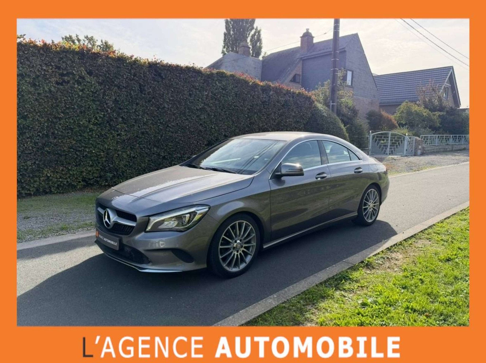 Mercedes-Benz CLA-Klasse 180 PACK AMG - GARANTIE 12M - 3a, Argent ou Gris, Mercedes-Benz, Berline, Automatique