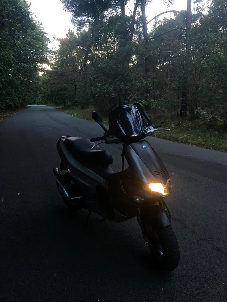 Runner dd 70cc b klasse te koop, Fietsen en Brommers, Ophalen, Zo goed als nieuw