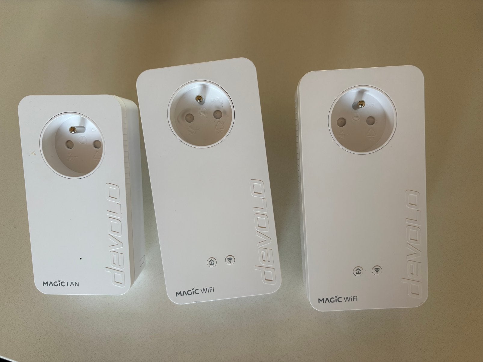 DEVOLO MAGIC 2 POWERLINE ADAPTER wifi starterskit, Ophalen, Zo goed als nieuw