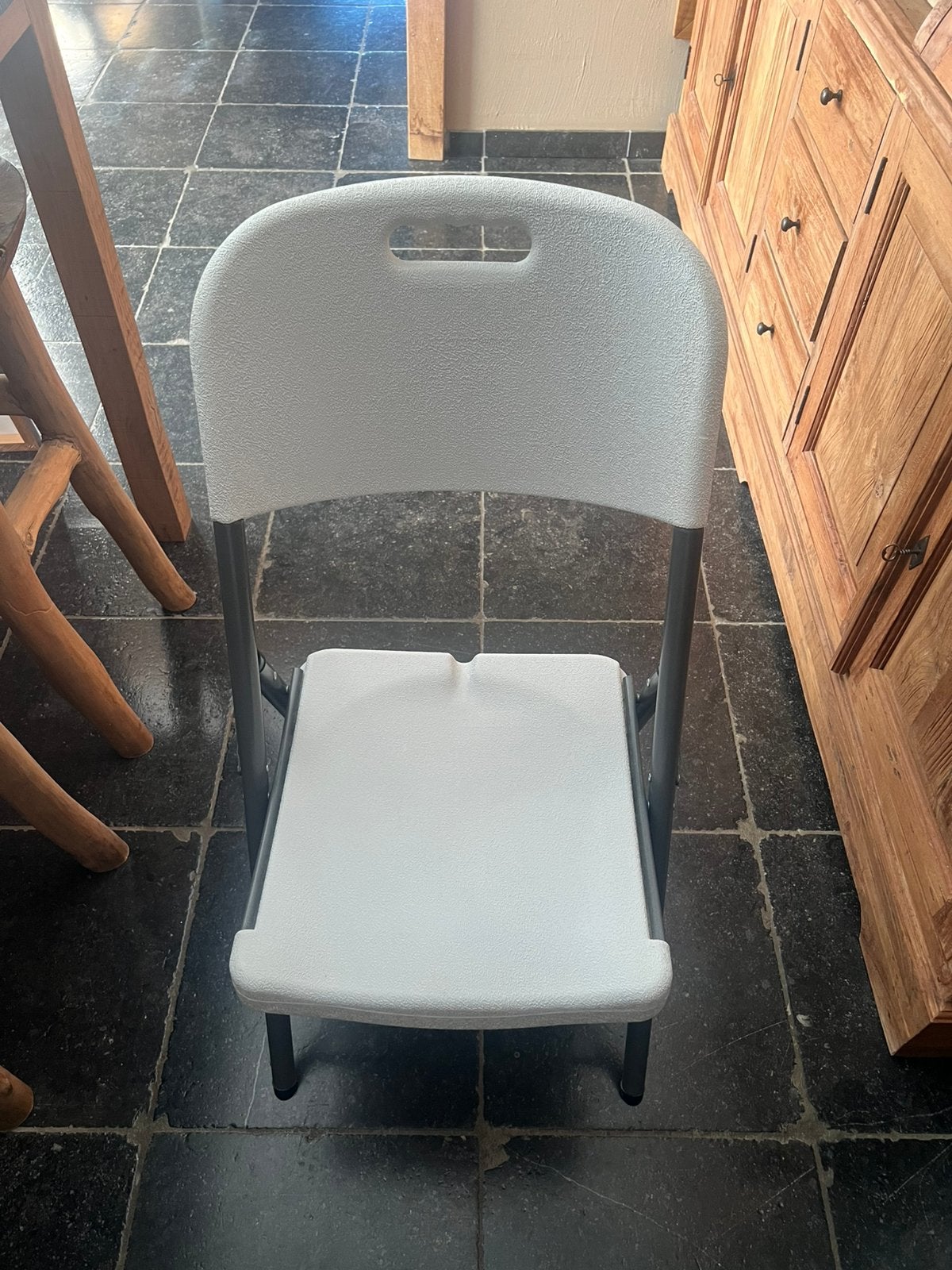 Klapstoel senioren badkamer, Huis en Inrichting, Stoelen, Overige materialen, Ophalen of Verzenden, Zo goed als nieuw, Eén