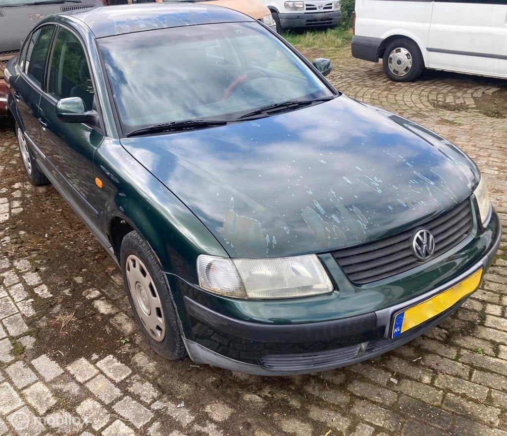 Volkswagen Passat 1.6 Sedan, Auto's, 4 deurs, Stof, Gebruikt, 4 cilinders