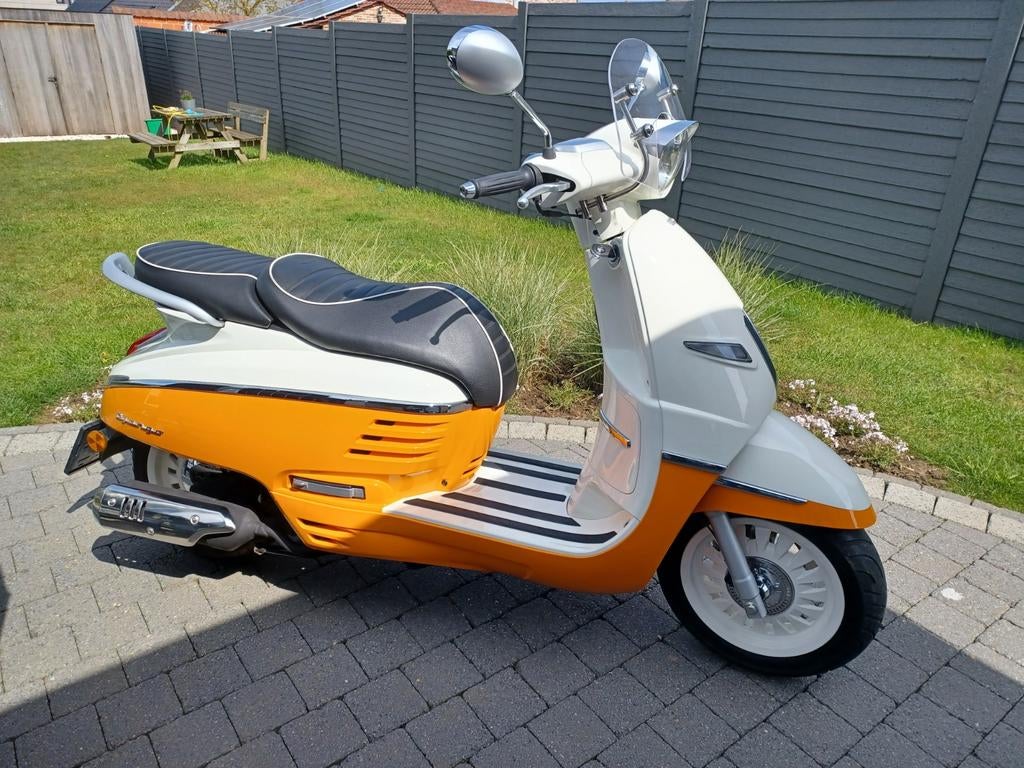 Peugeot Django 125i bj2018, Motoren, Scooter, Gebruikt, Particulier, 125 cc