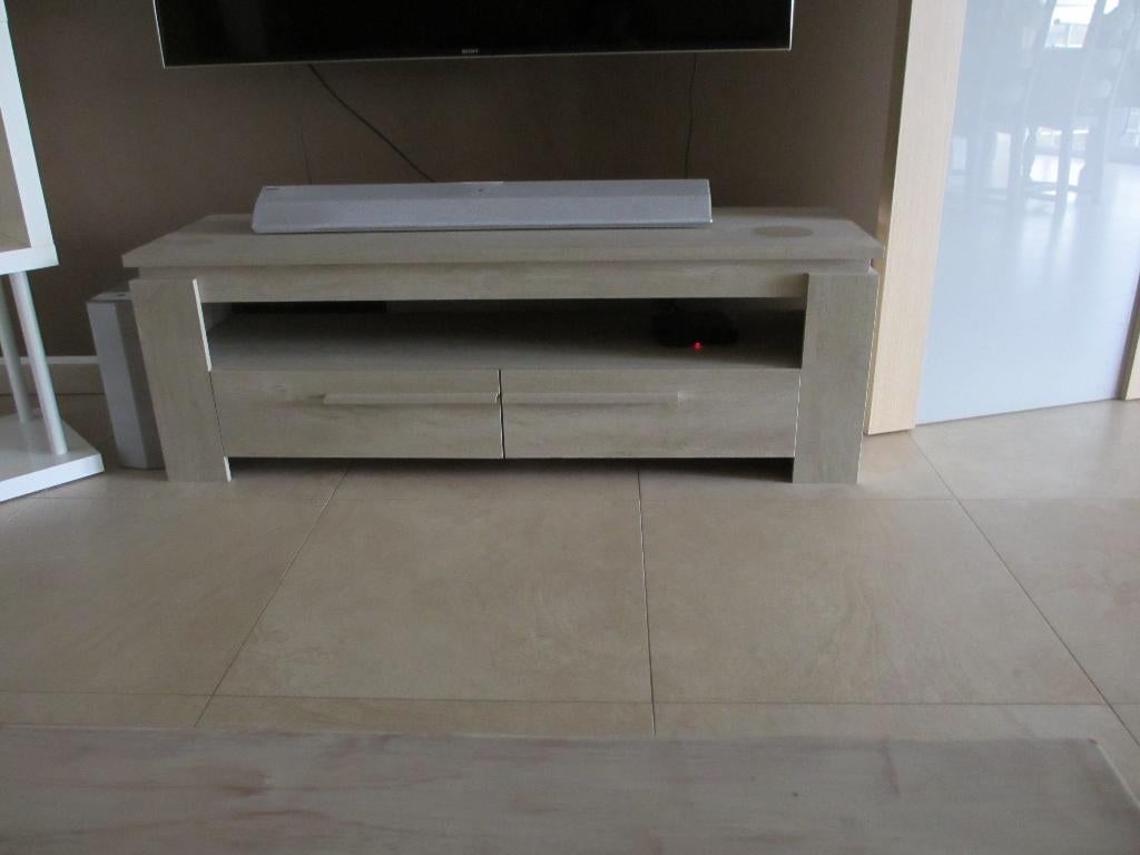 gratis tv-kast, Ophalen, Gebruikt, 100 tot 150 cm, Minder dan 100 cm