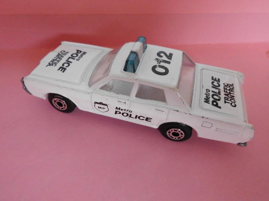 Matchbox  Mercury Metro Police Traffic Control (2), Ophalen of Verzenden, Zo goed als nieuw, Auto's