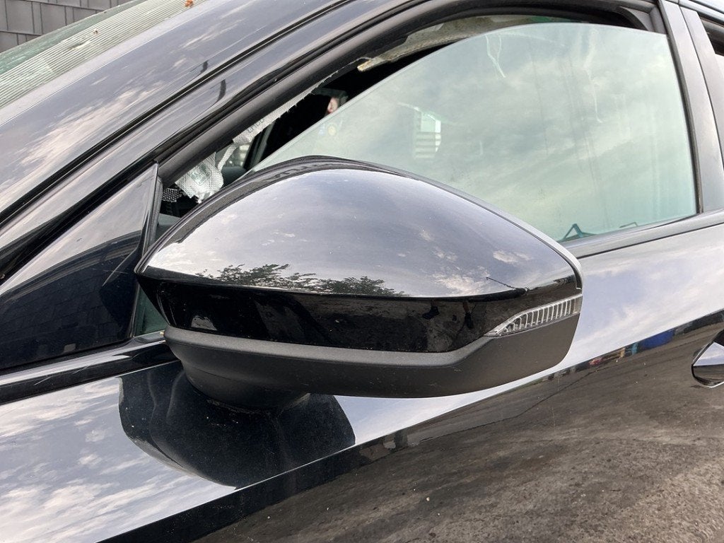 RETROVISEUR EXTERIEUR GAUCHE Audi A3 Limousine (8YS), Auto-Union-Straße  1,
85057  Ingolstadt, DE, Info@audi.de, Audi, Utilisé