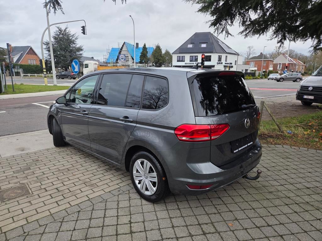 Volkswagen Touran 1.6TDI 2017 Automaat, Autos, Argent ou Gris, Euro 6, Entreprise, Garantie prolongée
