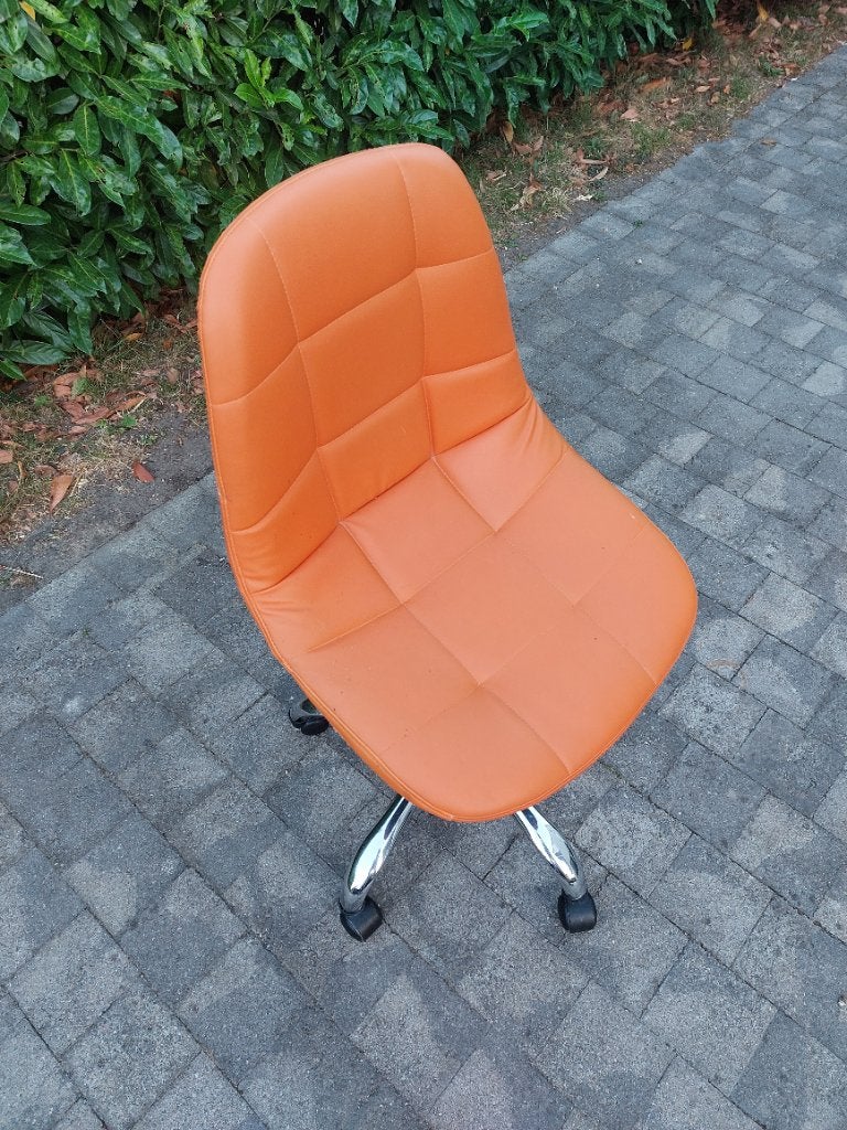 Oranje bureaustoel, in hoogte verstelbaar, Ophalen, Overige typen, Gebruikt, In hoogte verstelbaar