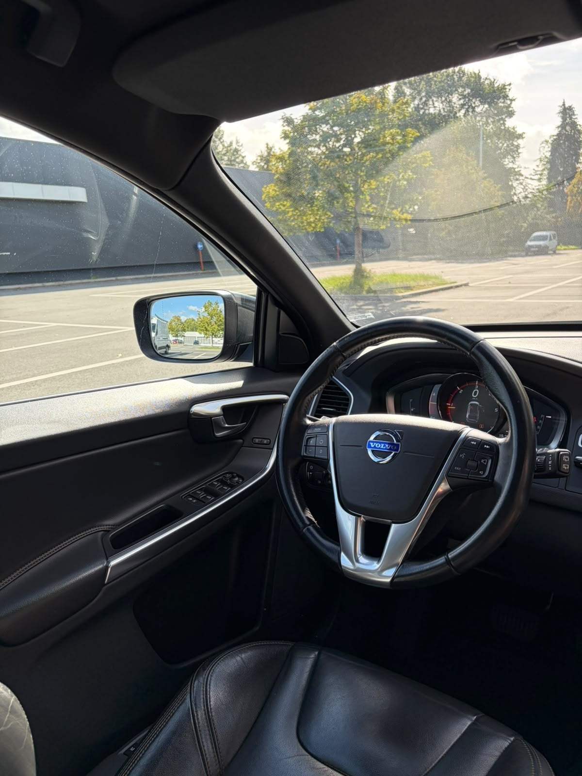 Volvo XC60 D4, Autos, Cuir, Argent ou Gris, Achat, Euro 6