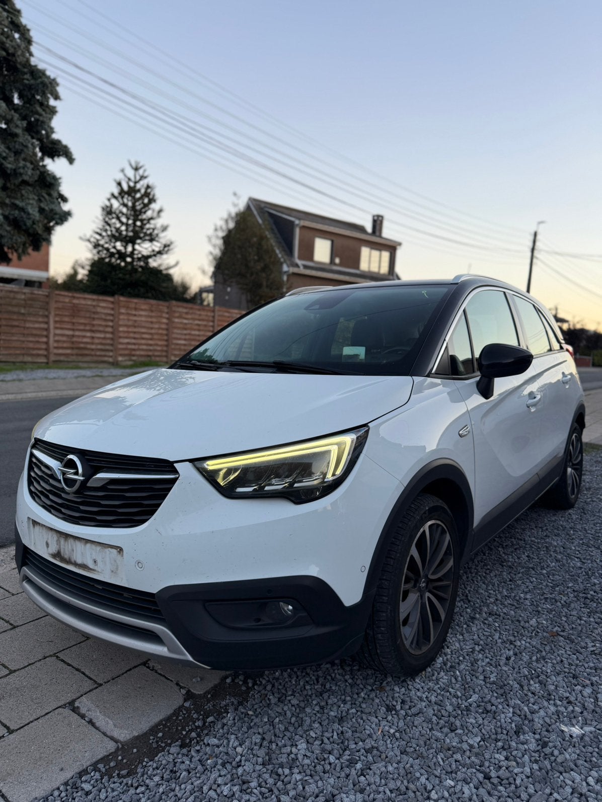 Opel crossland X innovation full option !! 2017-12 169.000km, Auto's, Dealer onderhouden, 4 cilinders, Wit, Bedrijf