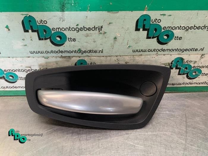 Poignée portière 4portes arrière gauche d'un BMW 1-Serie, Autos : Pièces & Accessoires, -, 3 mois de garantie, Utilisé, -