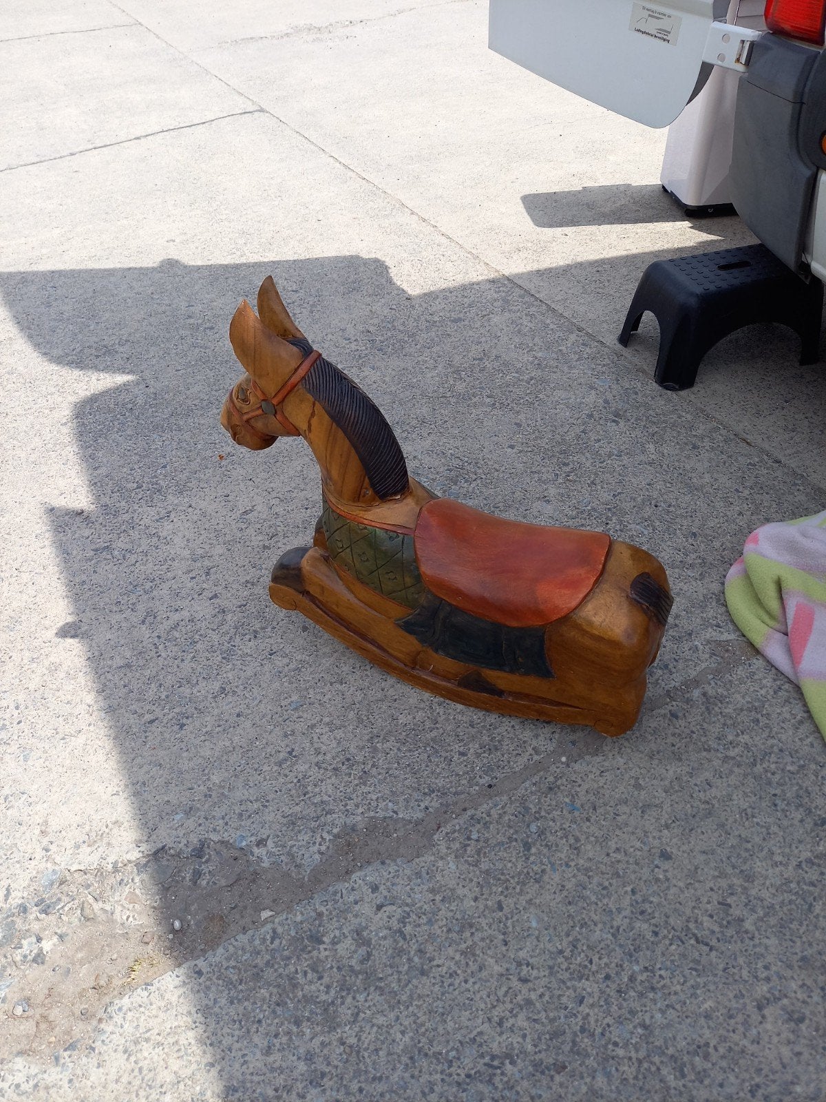 Houten paard, Ophalen