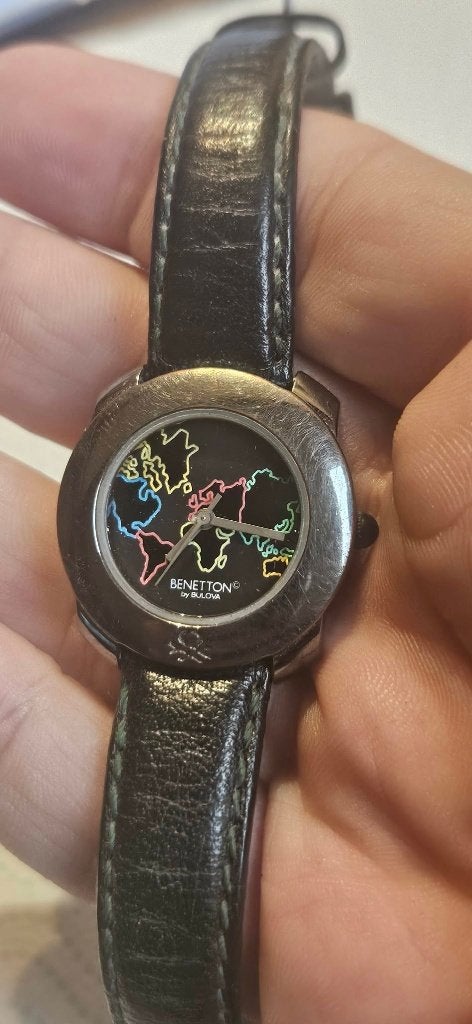 Montre  Benetton by Bulova World Map Quartz Vintage (MW132), Enlèvement ou Envoi