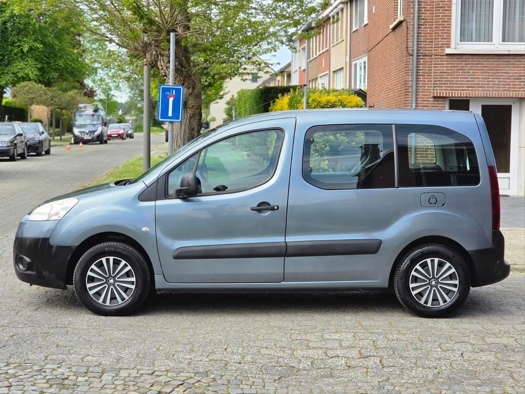 PEUGEOT PARTNER TEPEE 1.6 BENZINE EURO 5 GEKEURD, Auto's, Zwart, 72 kW, Blauw, Bedrijf