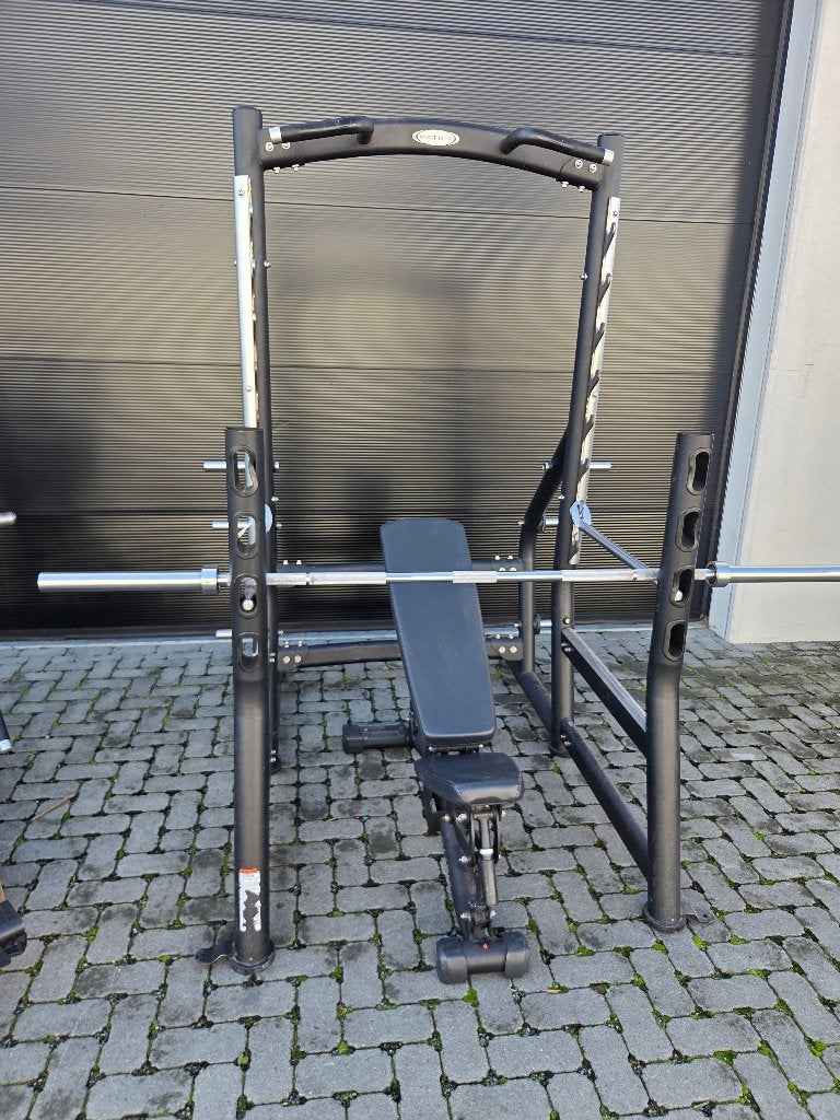 Matrix Magnum Squat Rack met Bankje en Barbell, Enlèvement, Comme neuf, Bras, Autres types