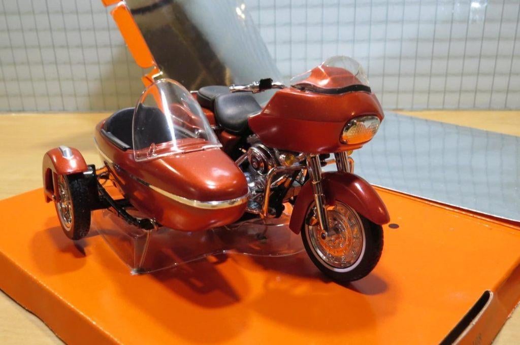 Harley Davidson sidecar / zijspan FLTR Road Glide 1:18 (18), Ophalen of Verzenden, Nieuw, Motor, Maisto