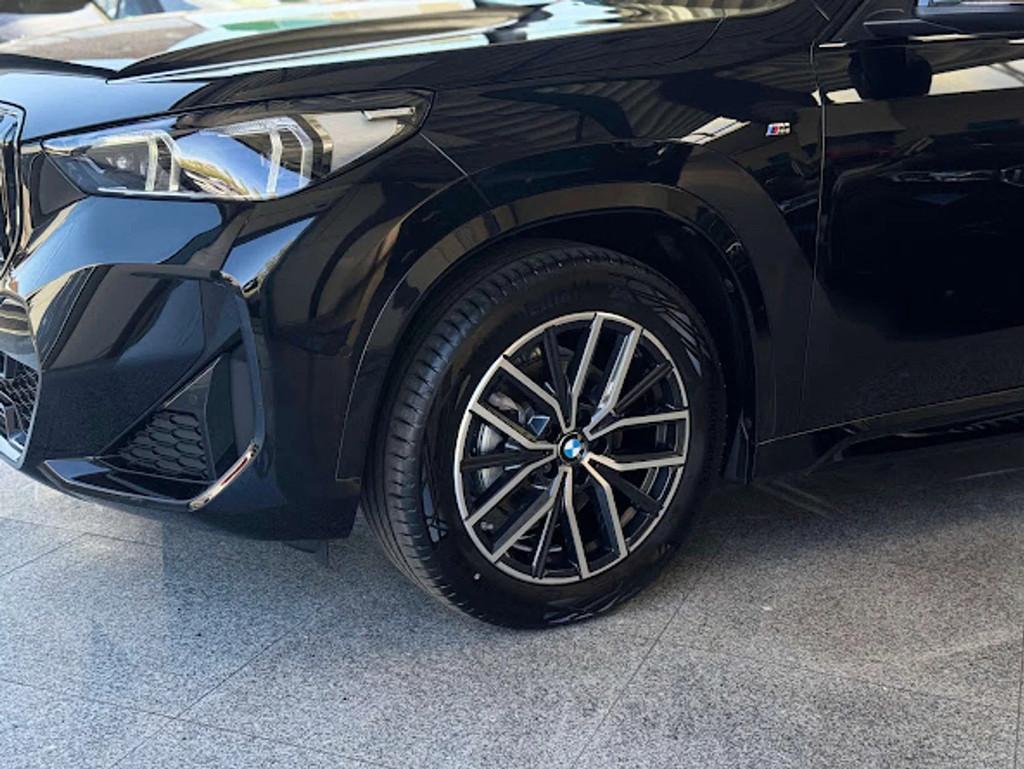BMW X1 sDrive18iA M Sport / ADAP LED / KEYLESS / COMFORT, Gebruikt, Zwart, 136 pk, Zwart
