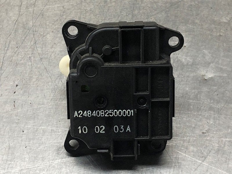 ACTIONNEUR MOTEUR VOLET CHAUFFAGE Daewoo / Chevrolet Spark, Daewoo, Dhr. M. Roggen, Stadsweg 37 37
9917 PV  WIRDUM GR., NL, Utilisé
