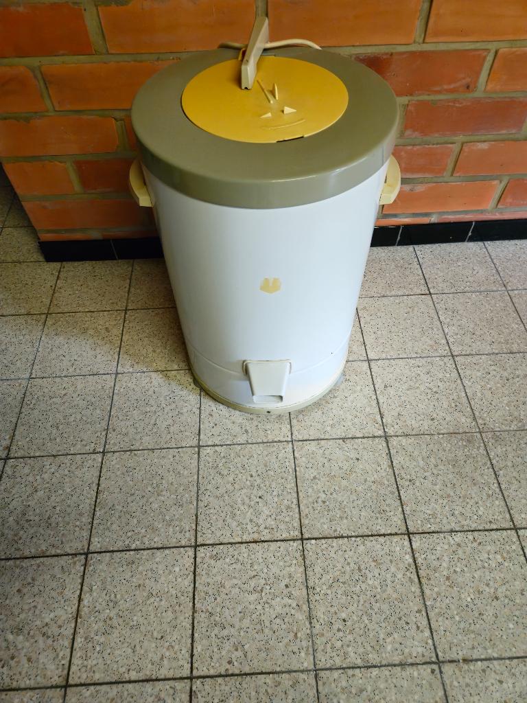 Droogzwierder, Elektronische apparatuur, Ophalen, Gebruikt