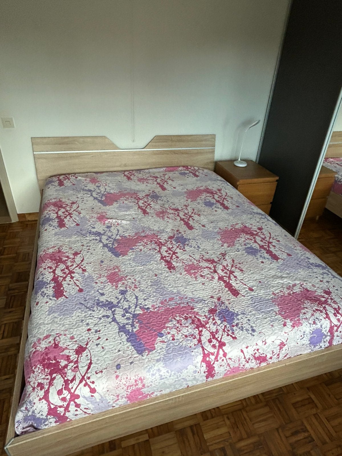 Slaapkamer meubel + tweepersoonsbed te koop!!, Ophalen, Zo goed als nieuw