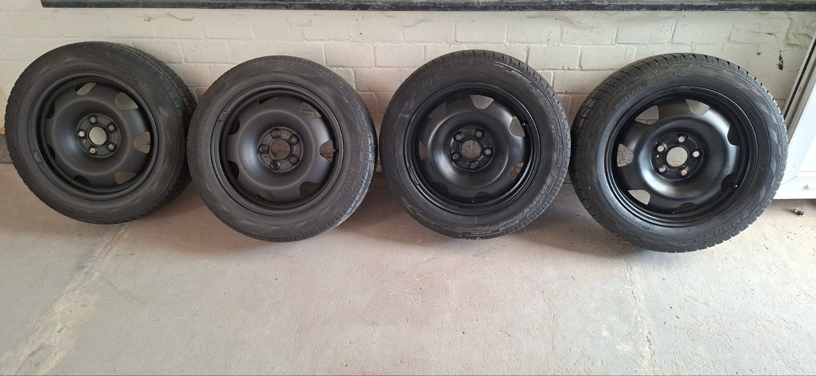 Brede stalen velgen T6 caravelle california winterbanden 215, Auto-onderdelen, Ophalen, 215 mm, Velg(en), 17 inch