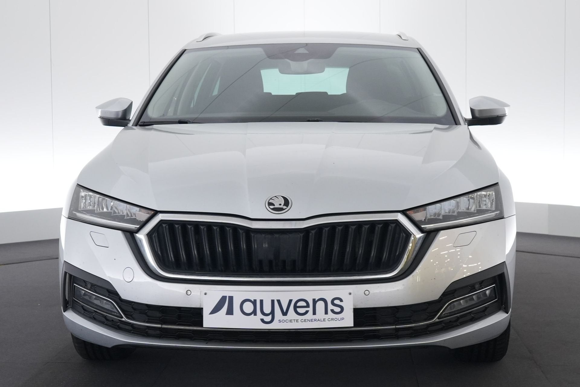 (2BJN129) SKODA OCTAVIA COMBI, Autos, Argent ou Gris, Achat, Euro 6, Entreprise
