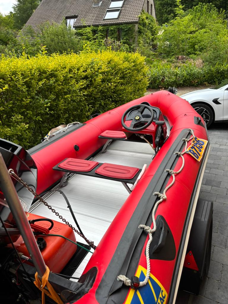 Zodiac 4,50 m – Moteur 40 CV 2T révisé – État impec, Ophalen, 4 m, 40 pk, 30 cm