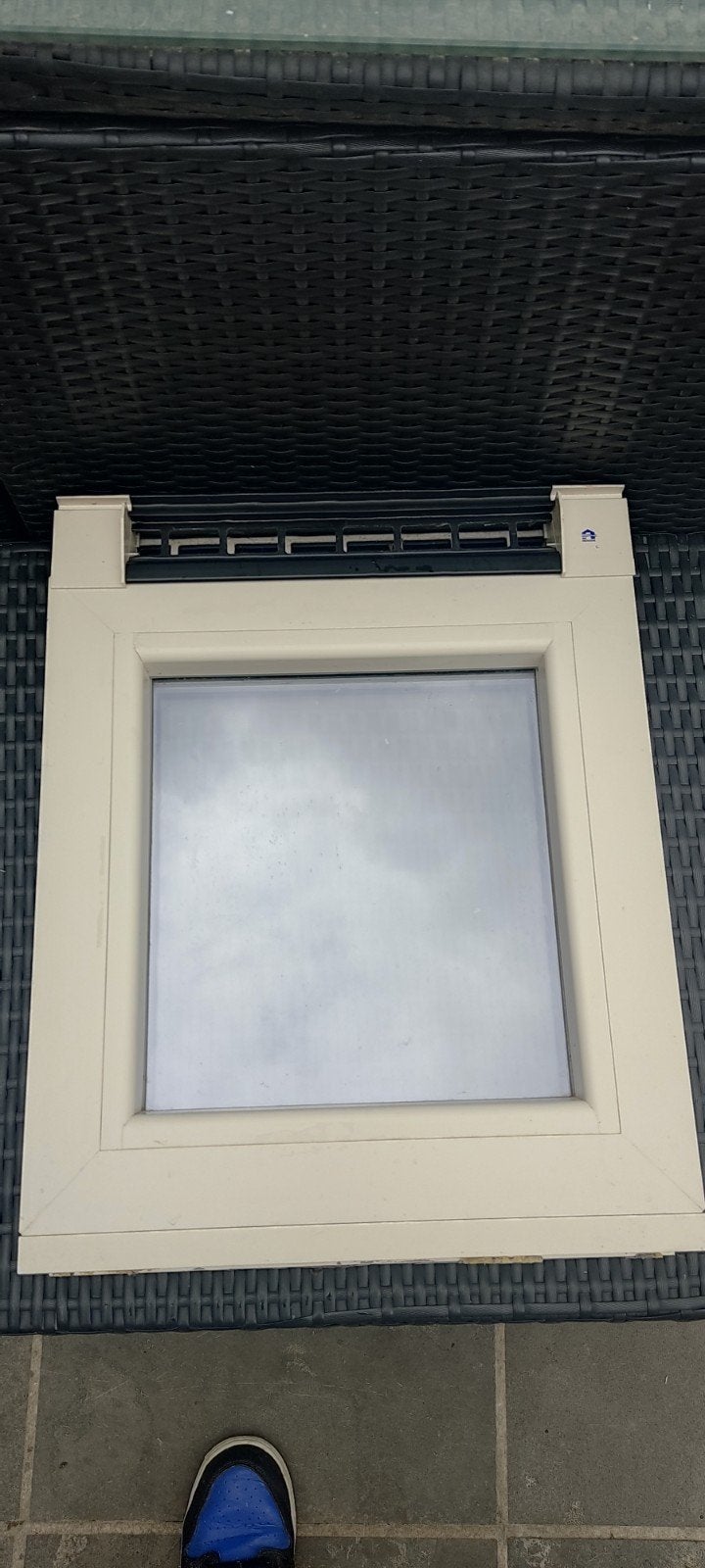 Fenêtre avec évent d'aération invisible, Bricolage & Construction, Vitres, Châssis & Fenêtres, Enlèvement, Utilisé, Moins de 80 cm
