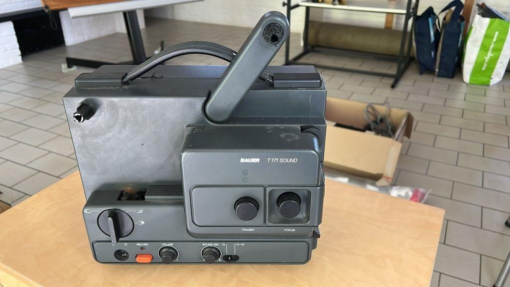 Filmprojector, Ophalen