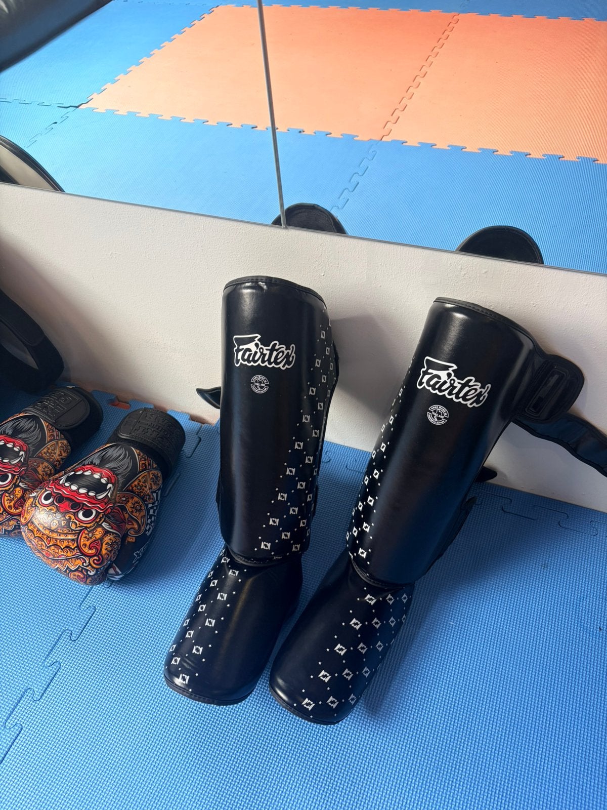 Scheenbeschermers Fairtex, Maat L, Ophalen of Verzenden, Zo goed als nieuw